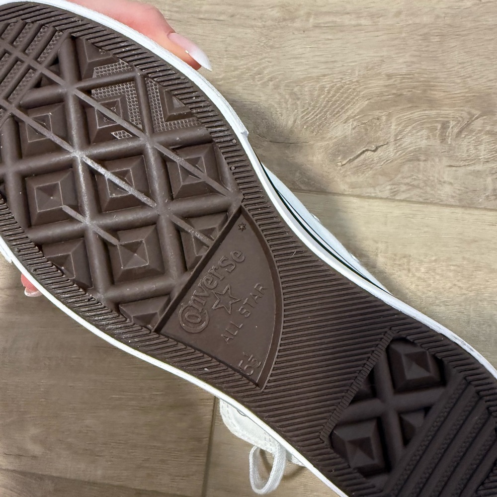Converse Shoes - Picture 4 of 4
